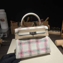 Picture of Hermes Handbags _SKUfw236183450fw